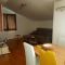 Apartmaji Izola 22477, Izola - Apartma - deluxe e (6+2) - Jedilnica