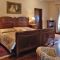 Hotel Kendov dvorec, Idrija - Dvoulůžkový pokoj 1 s manželskou postelí a balkónem - Pokoj