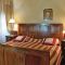 Hotel Kendov dvorec, Idrija - Dvoulůžkový pokoj 2 s manželskou postelí a vlastní koupelnou - Pokoj