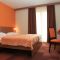 Hotel Marinšek, Kranj - Dvoulůžkový pokoj 1 s manželskou postelí a vlastní koupelnou - Pokoj
