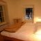 Prenočišča in Hostel Pod Skalo, Kamnik - Dvoulůžkový pokoj 2 s manželskou postelí a vlastní koupelnou - Pokoj