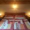 Turistična kmetija Juvanija, Logarska dolina, Solčava - Dvoulůžkový pokoj 3 s manželskou postelí a balkónem - Pokoj